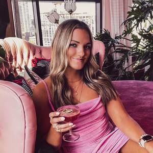 Meet your Posher, Kelly